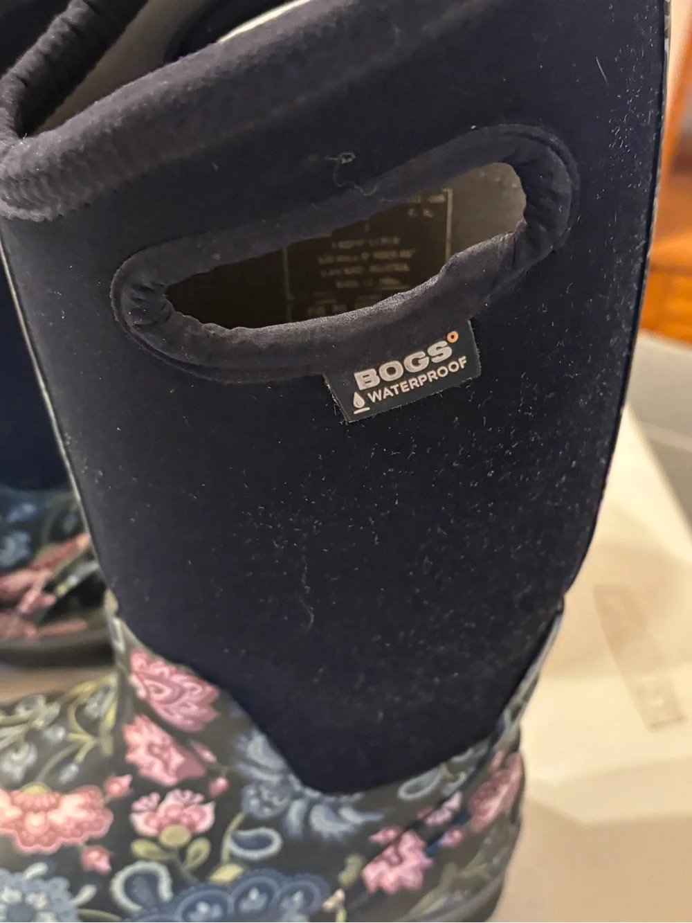 Bogs waterproof pull